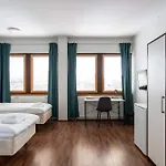 Hiisi - Private Hotel Vihti