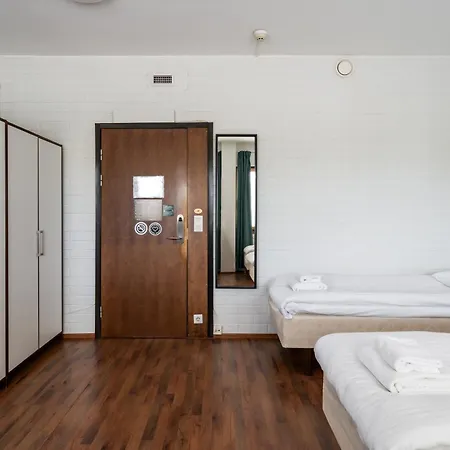 Hiisi - Private Отель Vihti