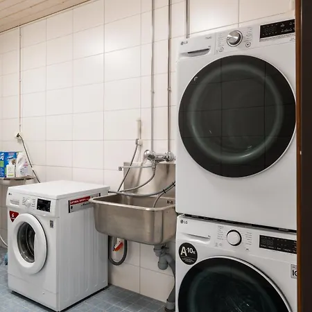 Hiisi - Private Hotel